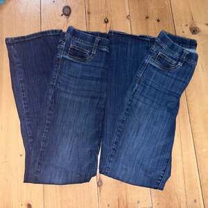 2 Judy Blue Women's pull on Flare Jeans Size 7/28 7 28